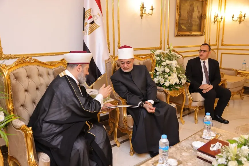 دعم مسلمي الغرب وتعزيز الاعتدال.. مباحثات بين مفتي الجمهورية وأمين «دار الفتوى بأستراليا» |صور