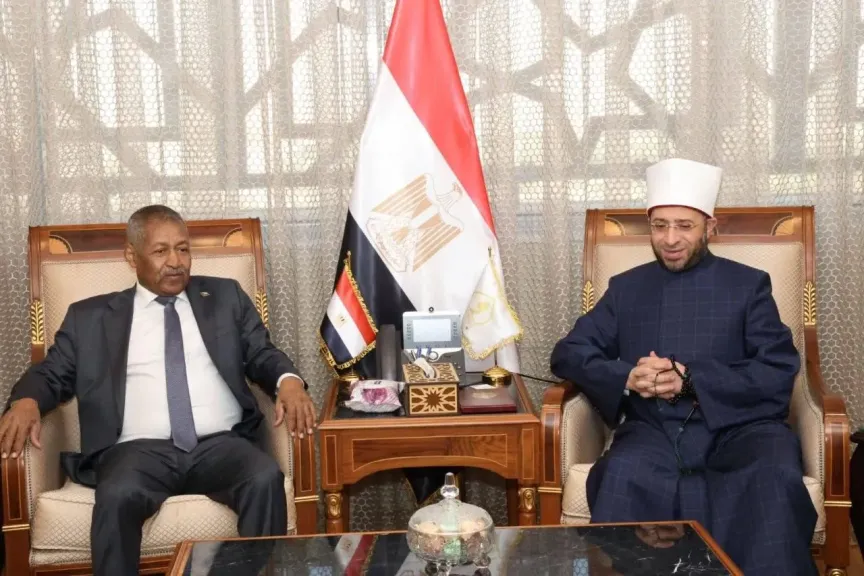 وزير الأوقاف يبحث مع سفير السودان تعزيز التعاون الديني