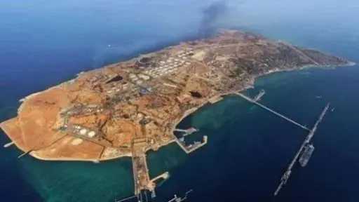 دوى انفجارات قرب جزيرة خارك الإيرانية