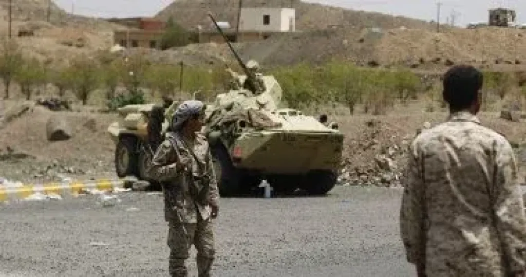 الجيش اليمنى يستعيد مواقع استراتيجية فى تعز والحديدة ويعلن تحرير حيس بالكامل