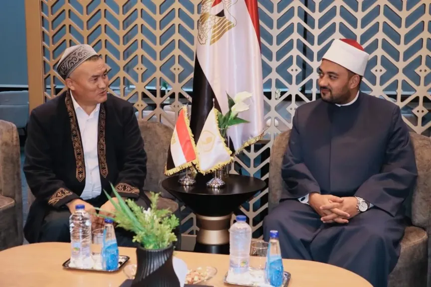 منح دراسية وإصدارات.. تعاون جديد بين «الأعلى للشئون الإسلامية» وإفتاء منغوليا| صور