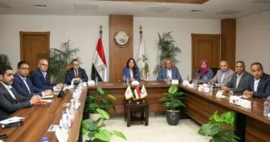 وزيرة الإسكان تعقد اجتماعا لمتابعة مستجدات ملف توفيق الأوضاع بالأراضي