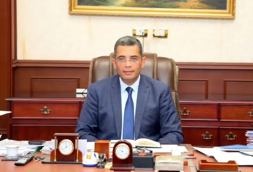 محافظ البحر الأحمر يوفر 6 منح دراسية مجانية لأبناء المحافظة بجامعة سيناء
