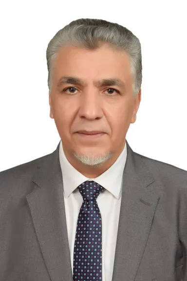 رئيس جامعة أسيوط يهنئ الدكتور ممدوح عبد الحفيظ  بكلية الزراعة لفوزه بجائزة عبد الحميد شومان