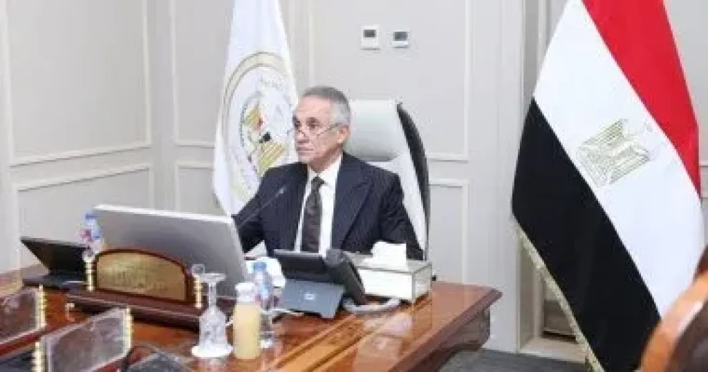 وزيرا العدل والتنمية المحلية والبيئة يشهدان تشغيل 6 فروع توثيق في 5 محافظات