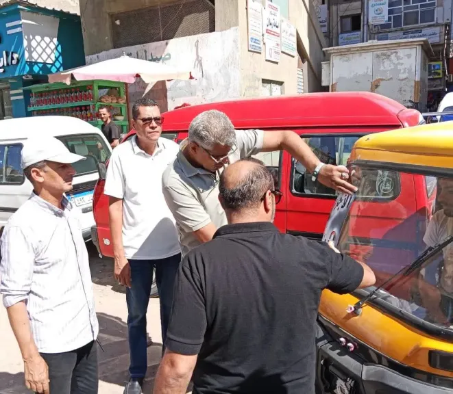 التعريفة الرسمية للتوك توك بكفر الدوار 8.50 جنيه.. رئيس المدينة وقائد المرور يقودان أولى الحملات قبل العام الدراسي