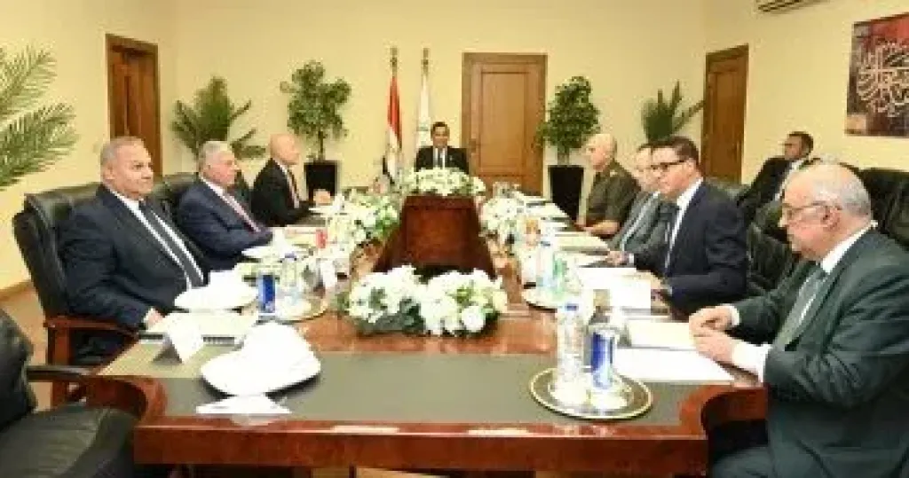 وزير الرياضة يجتمع بمجلس هيئة استاد القاهرة لمناقشة الفرص الاستثمارية وخطط التطوير
