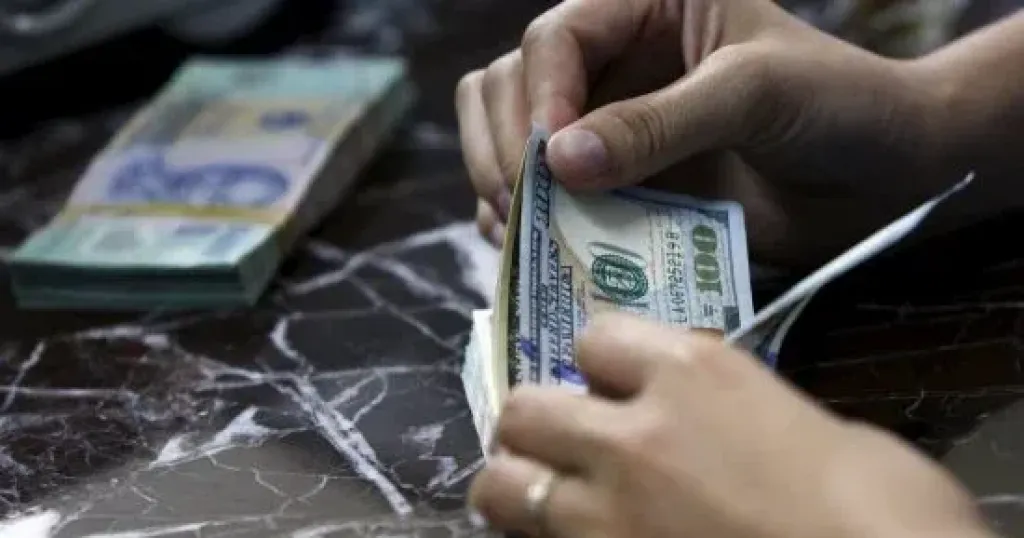 ثبات سعر الدولار مقابل الجنيه اليوم الثلاثاء 8-9-2026 تحت سقف الـ51 جنيهاً