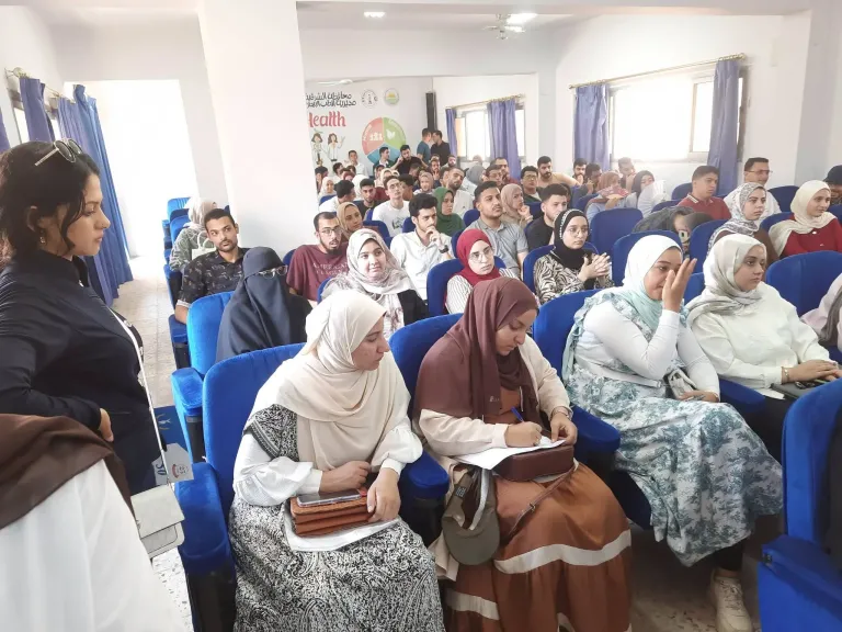 بيطرى الشرقية :وكيل الوزارة يجتمع بطلاب الامتياز