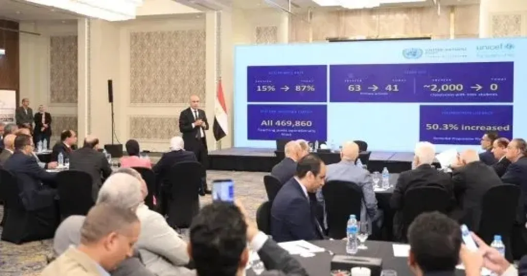 وزير التعليم يكشف عن زيادة مرتبات المعلمين لـ14 ألفا و720 جنيها لكبير معلمين