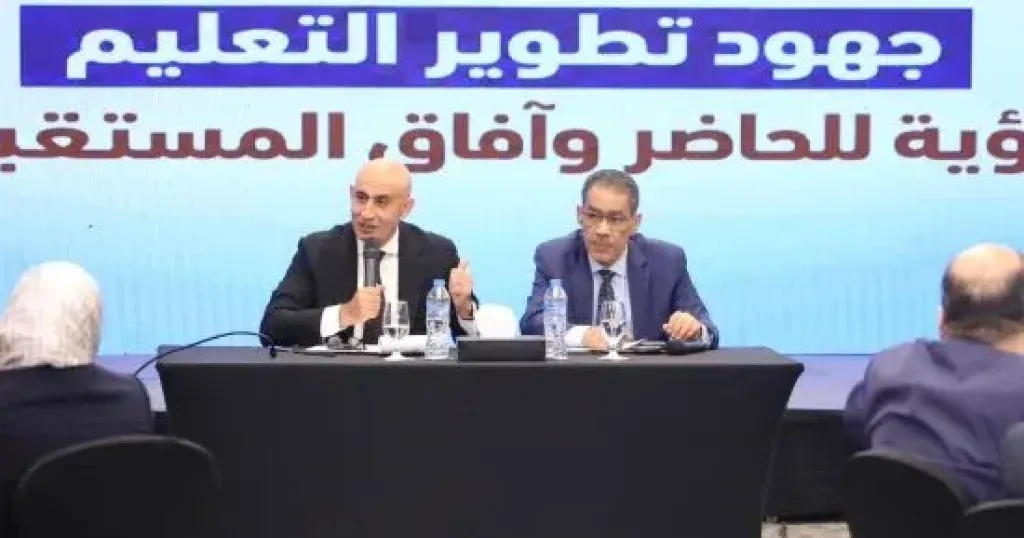 500 ألف ديسك سنويًا وتجديد الفصول.. خطة وزارة التعليم لتحسين بيئة المدارس