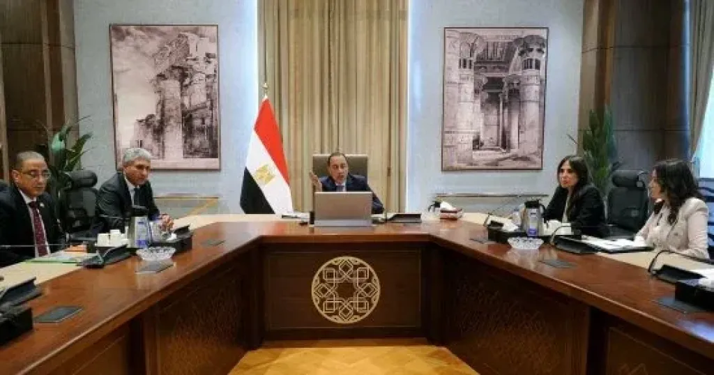 رئيس الوزراء يتابع مستجدات مشروع إعادة إحياء منطقة نزلة السمان