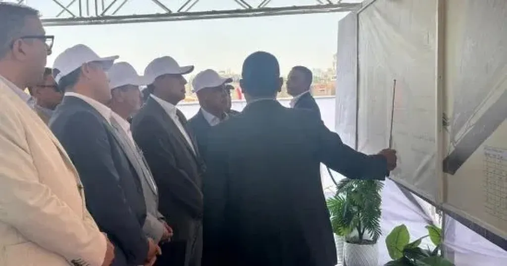 رئيس الوزراء يتفقد ورشة المرحلة الأولى من الخط الرابع لمترو الأنفاق