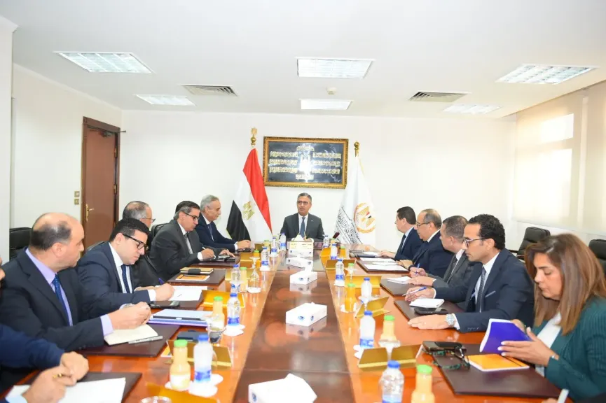 شريف فاروق: متابعة مستمرة لتوافر السلع ومعدلات الضخ وحركة السحب والأسعار بالمنافذ المشاركة