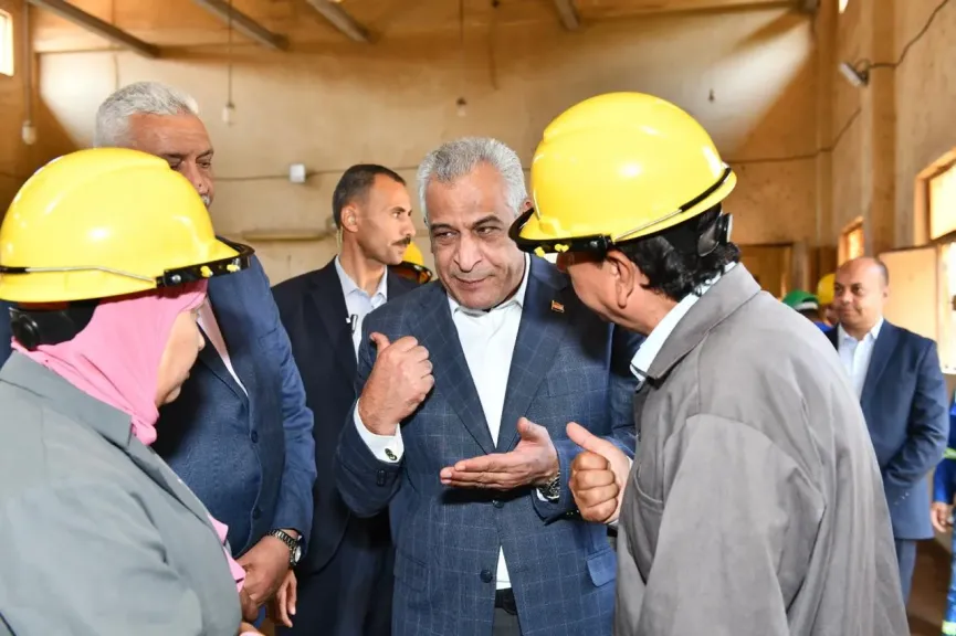 وزير الدولة للإنتاج الحربي يتابع انتظام العملية الإنتاجية.. ويؤكد أهمية توفير بيئة عمل آمنة