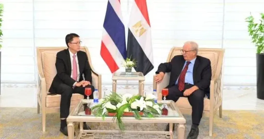 نائب رئيس الوزراء يبحث التعاون مع النائب الثاني لرئيس مجلس النواب التايلاندي