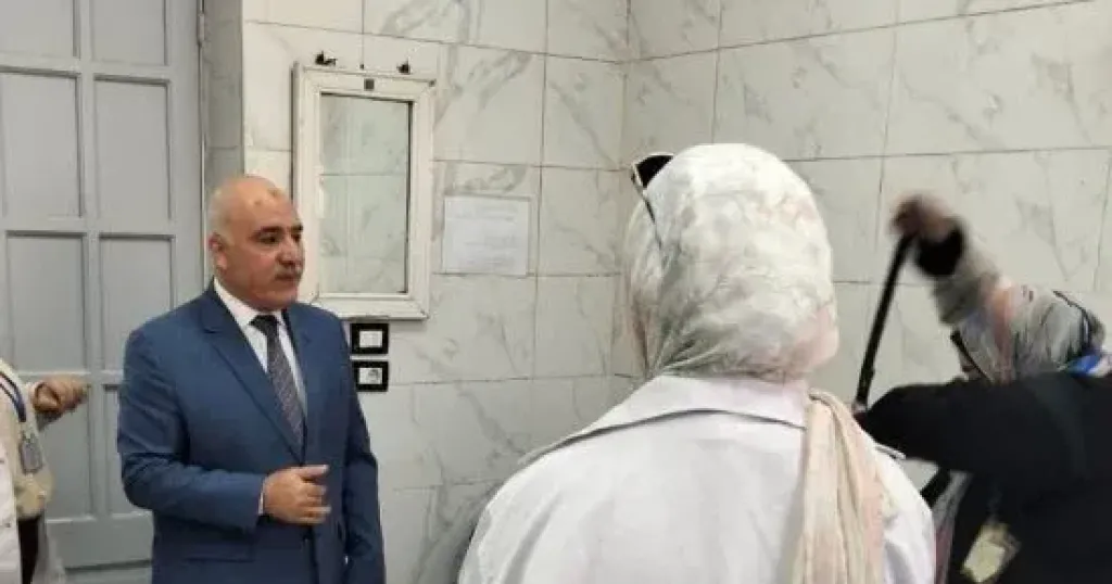 إحالة أطباء للشؤون القانونية خلال مرور مفاجئ على منشآت صحية بالجيزة