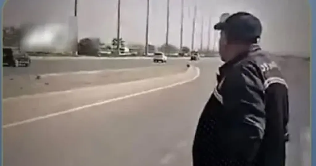 الداخلية تكشف حقيقة فيديو ادعاء سائق إغلاق فرد مرور للطريق بالتجمع الأول