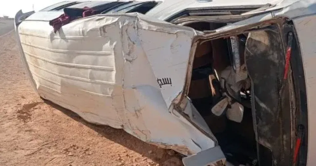 إصابة 6 أشخاص إثر انقلاب ميكروباص فى أطفيح