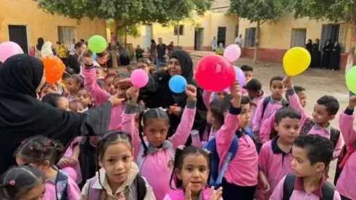 مع انطلاق العام الدراسى الجديد.. توجيهات بسرعة تسليم الطلاب الكتب المدرسية