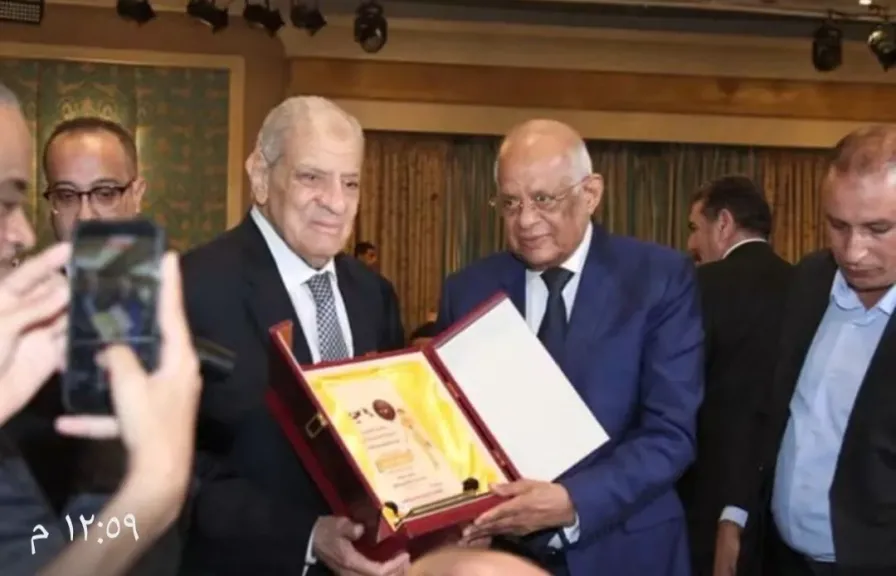 في احتفالية اليوم العالمي للقانون .. تكريم رئيس الوفد ورئيسي النواب والوزراء الأسبقين والمحافظين وقضاة ورموز مصرية وعربية