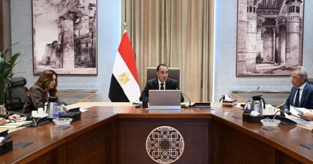 رئيس الوزراء يستعرض التعديلات المقترحة على قانون التصالح فى بعض مخالفات البناء