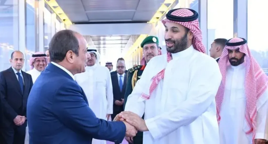 ولي عهد السعودية يثمن التضامن والمساندة المصرية للمملكة في مواجهة التحديات الجيوسياسية الأخيرة