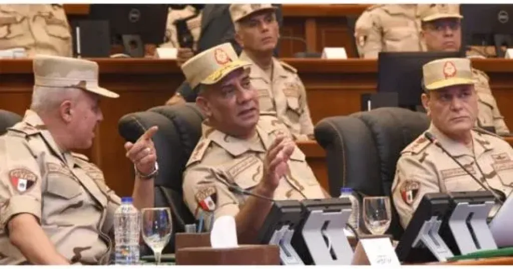 وزير الدفاع يشهد تنفيذ المرحلة الرئيسية لمشروع مراكز القيادة الإستراتيجي التعبوي