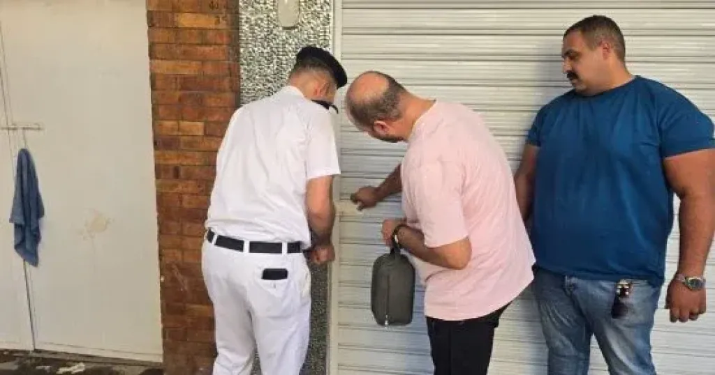 غلق وتشميع 3 منشآت بالعجوزة لمزاولة النشاط دون ترخيص