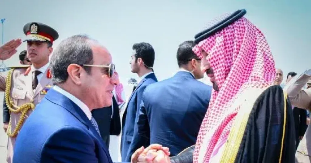 الرئيس السيسى يودّع ولى العهد السعودى بمطار القاهرة الدولى