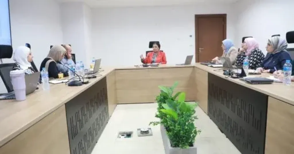 نائب وزير الصحة يتابع تطوير خدمات الرعاية الصحية للأم والطفل