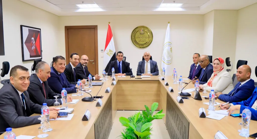 وزير الشباب  يبحث مع وزير التربية والتعليم آليات النهوض بالرياضة المدرسية