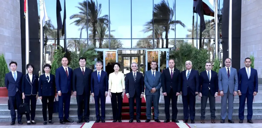 وزير العدل يستقبل وفدًا من جمهورية الصين الشعبية لبحث تعزيز التعاون