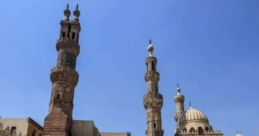 الأزهر يدين محاولة استهداف مكة المكرمة ويؤكد: استعداء لمشاعر المسلمين
