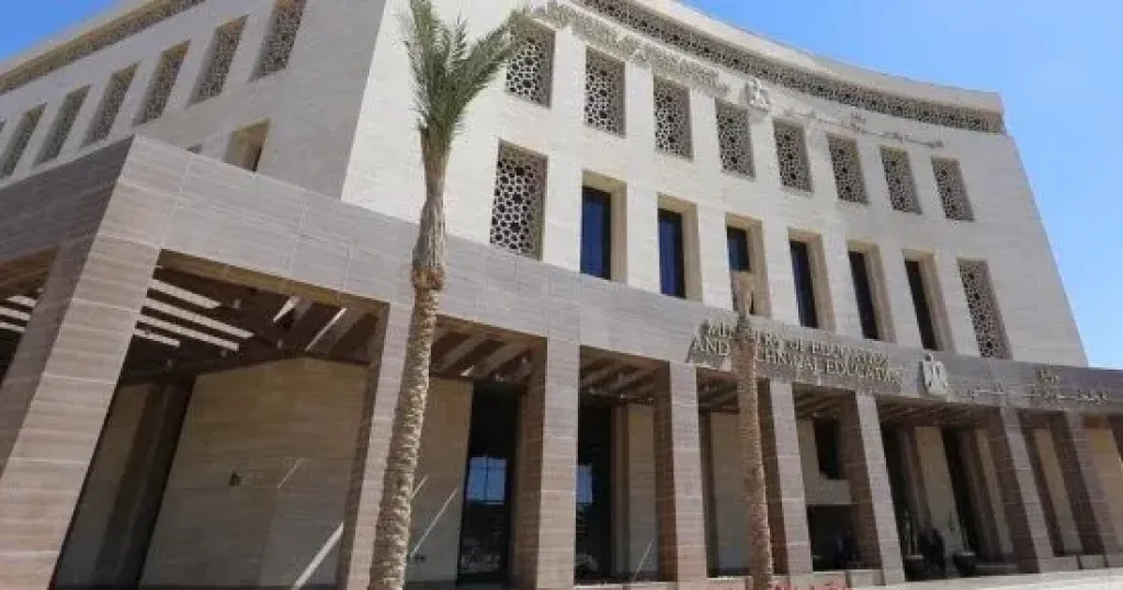 حقيقة تعطيل الدراسة غدًا.. «التعليم» تحسم الجدل بشأن إجازة المدارس