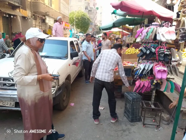 محافظ أسيوط: حملة مكبرة لرفع الإشغالات بموقف نزلة عبد اللاه وشارع رياض بحي شرق