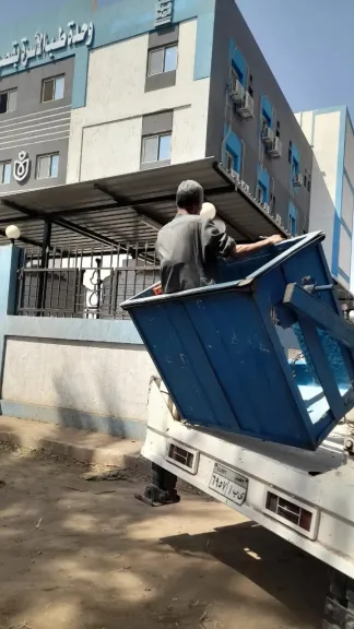 محافظ أسيوط: صيانة ورفع كفاءة أعمدة وكشافات الإنارة ورفع مخلفات تطهير الترع بقرية مسارة