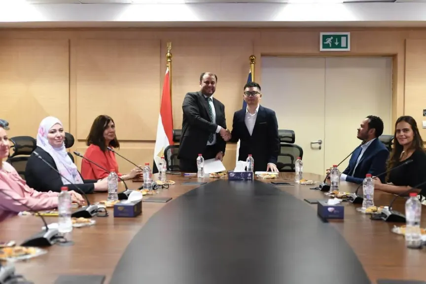 السياحة والآثار تتعاون مع «vivo» لإطلاق دورات تدريبية مجانية للعاملين بالقطاع