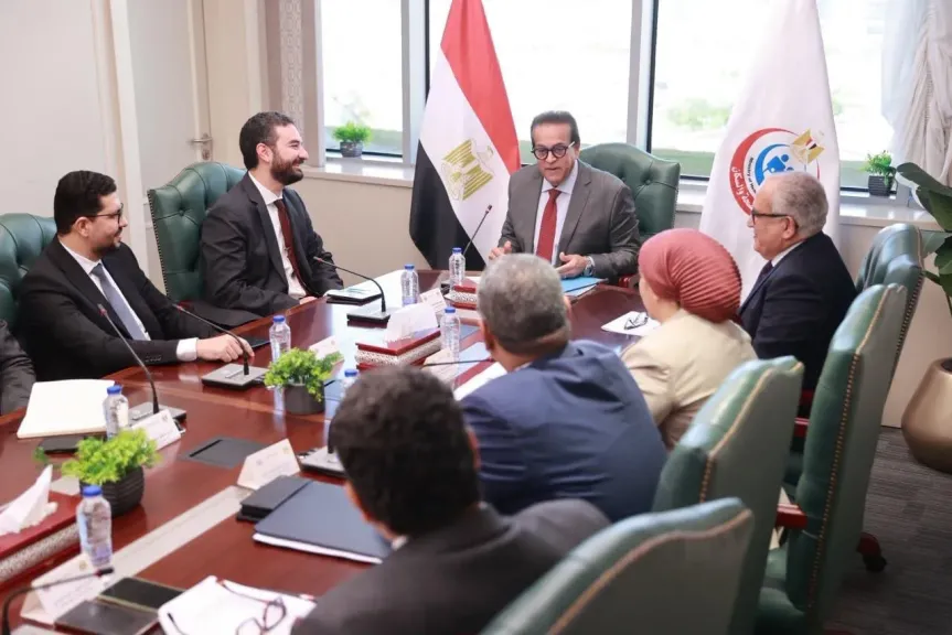 وزير الصحة يبحث مع رئيس مجلس إدارة «إليفيت» تعزيز الشراكات والاستثمارات في القطاع الصحي