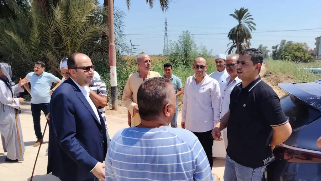 النائب عمرو عويضة : تنفيذ 5 طرق تنموية بطهطا على ضمن خطة الطرق العاجلة