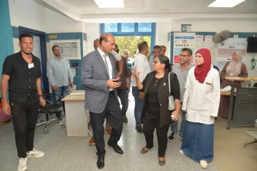 محافظ أسيوط يتفقد الوحدة الصحية بأولاد إبراهيم ومركز طب الأسرة بالمطيعة للاطمئنان