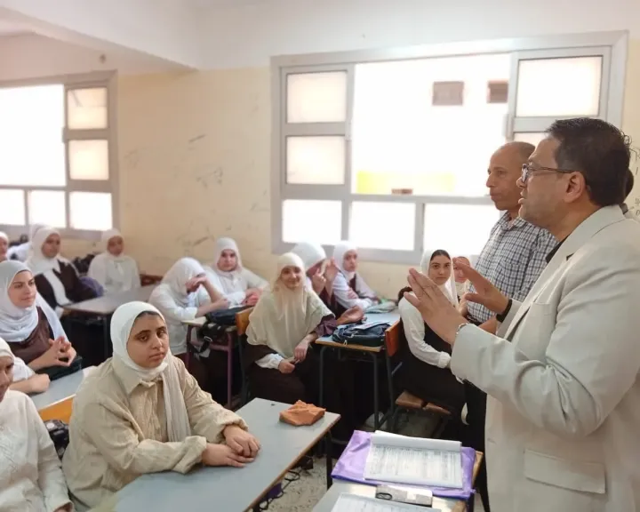 وكيل تعليم الغربية يتابع عددًا من مدارس بسيون