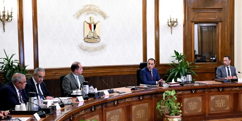 رئيس الوزراء يتابع مستجدات مشروعات تكنولوجيا المعلومات والبنية التحتية للاتصالات والتحول الرقميّ