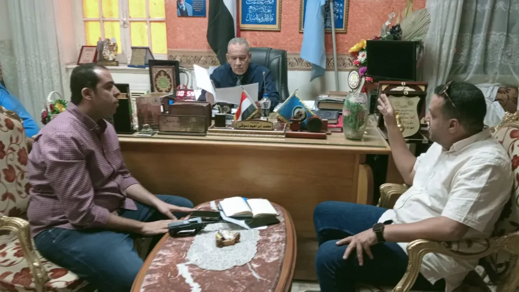 بحضور وكيل مديرية الصحة للشؤون الوقائية  وكيل وزارة التعليم بأسيوط