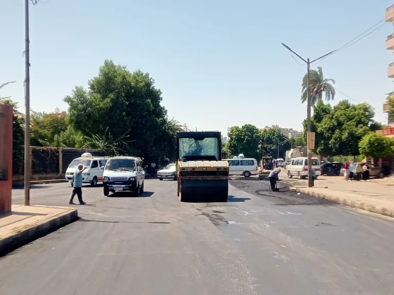 محافظ أسيوط: استكمال رصف شارع كلية البنات ”القاعات” والمنطقة أمام موقف سيارات