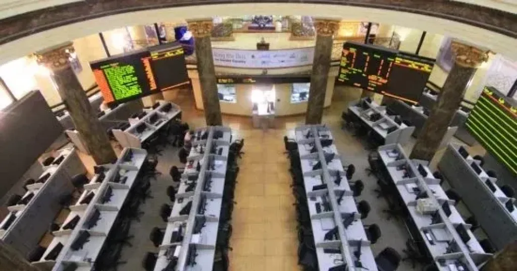 السيولة تكسر الـ3 مليارات».. انقسام بالبورصة بين مبيعات المصريين وشراء الأجانب