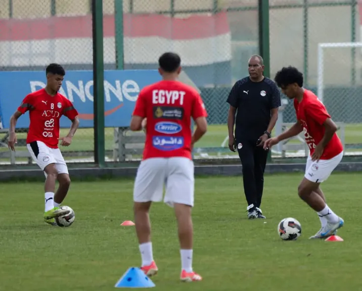 منتخب الناشئين يختتم تدريباته قبل السفر إلى سويسرا للمشاركة في بطولة الصداقة الدولية