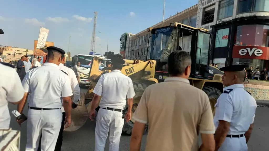 إزالة 306 حالات إشغال وتحرير 102 محضر وضبطية في حملات بالمنوفية | صور