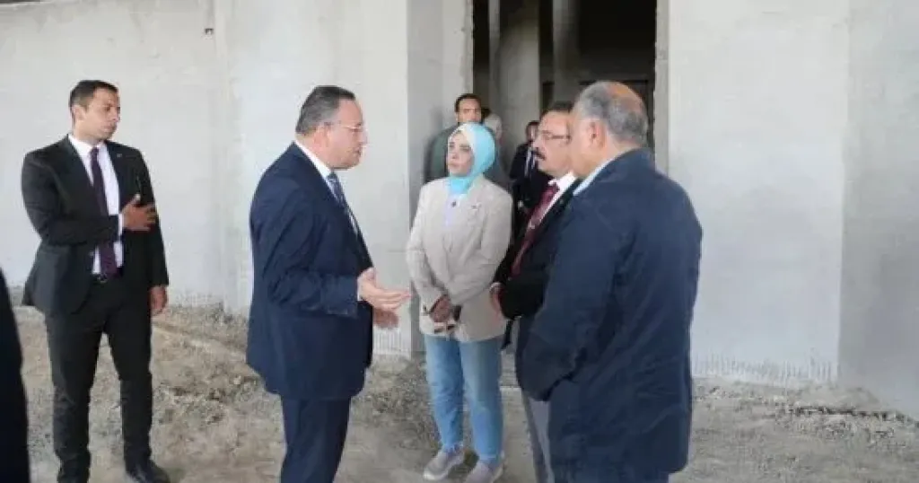 وزير التعليم العالى يؤكد على أهمية التوسع فى إنشاء مجتمعات جامعية ذكية