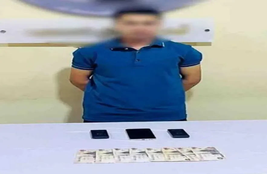 ضبط شخص للنصب على المواطنين بزعم تحديث بياناتهم وتسهيل الحصول على قروض